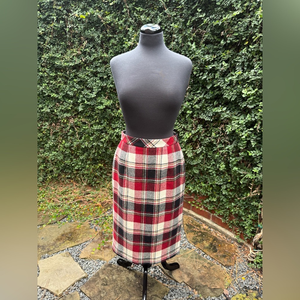Brooks Brothers Red Fleece Plaid Red and Black Women's Skirt